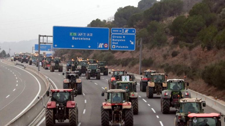 В Испании задерживают протестующих фермеров