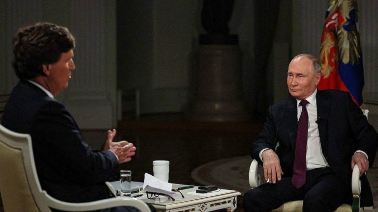 Интервью Такеру Карлсону «подчеркнуло тактическую уверенность» Путина