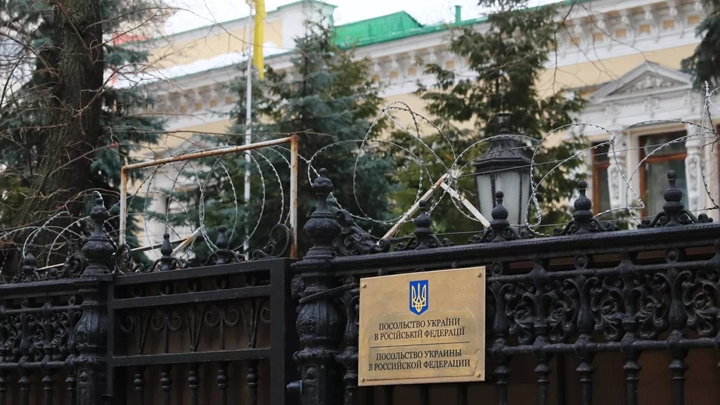Москва разорвала соглашение об аренде с посольством Украины в ответ на выпады Киева