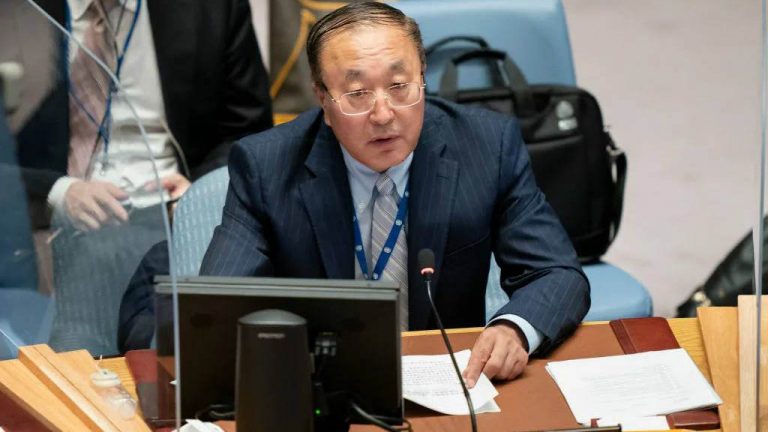 Постпред КНР в ООН: «Запад должен немедленно прекратить подливать масла в огонь»