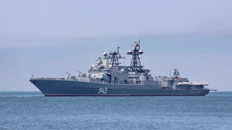 Фрегат ВМФ России провёл учения в Аравийском море