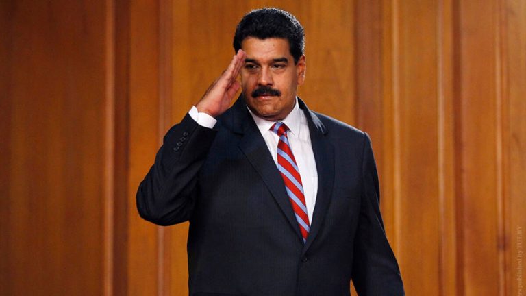 Президент Венесуэлы назвал Зеленского побеждённым клоуном