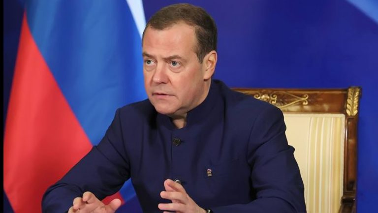 Медведев: «Надо крошить бандеровских свиней»