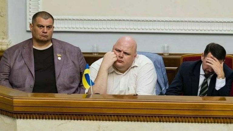 Украинцы не доверяют ни одному государственному институту