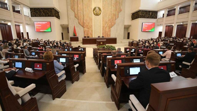 В парламенте Белоруссии одобрили приостановку действия ДОВСЕ