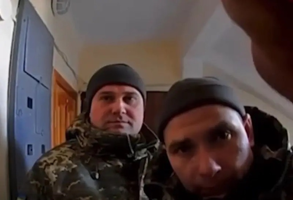 В Черновицкой области сотрудник военкомата начали стрельбу при нападении гражданских
