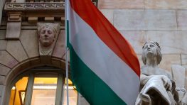 Глава МИД Венгрии: В Брюсселе усиливается подготовка к мировой войне