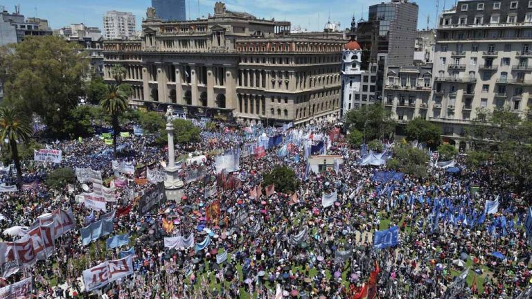 В Аргентине прошли массовые акции протеста