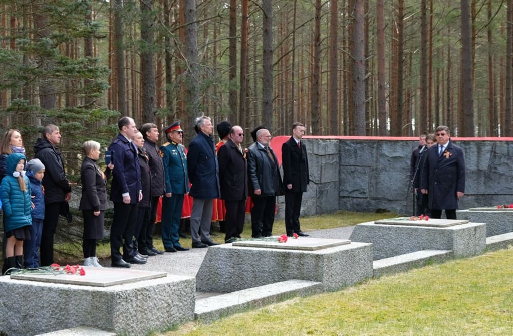 В Хельсинки неизвестные осквернили памятник бойцам Красной Армии