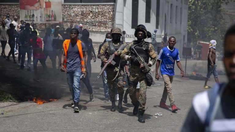 Госдеп США требует отправки военного контингента на Гаити