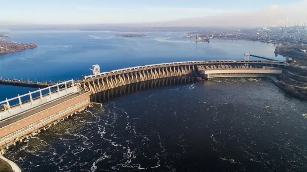 На Украине распорядились открыть все шлюзы плотины ДнепроГЭС