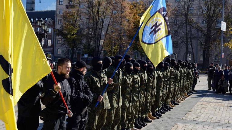 Администрация Байдена сняла запрет на поставки вооружений украинскому нацбатальону «Азов»
