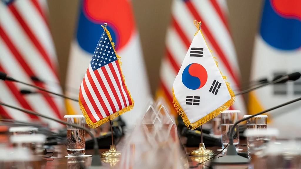 Южная Корея и США возмущены визитом Путина в Северную Корею