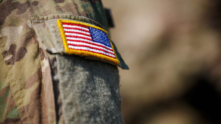 США хотят снять запрет на размещение военных подрядчиков на Украине