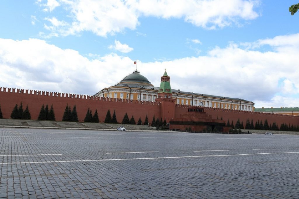 В Кремле назвали принятым решение разрешить ВСУ бить вглубь территории РФ ракетами ATACMS