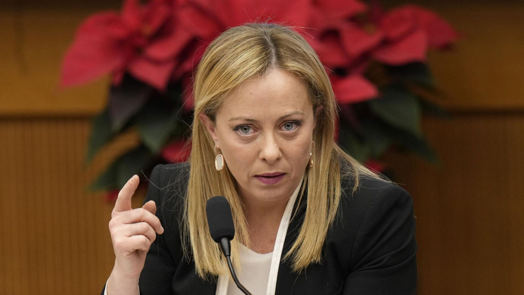 Премьер-министр Италии Джорджа Мелони на встрече лидеров стран ЕС в Брюсселе призвала распространить на Украину действие пятой статьи НАТО о коллективной обороне, не предоставляя при этом Киеву членства в альянсе.