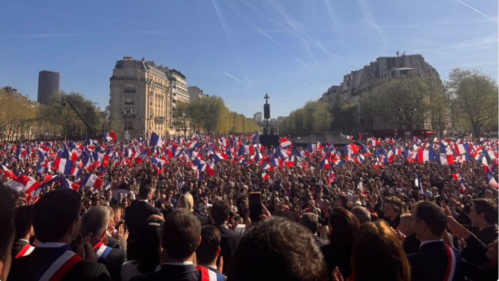 Митинг в Париже против приговора Марин Ле Пен 6 апреля 2025 года
