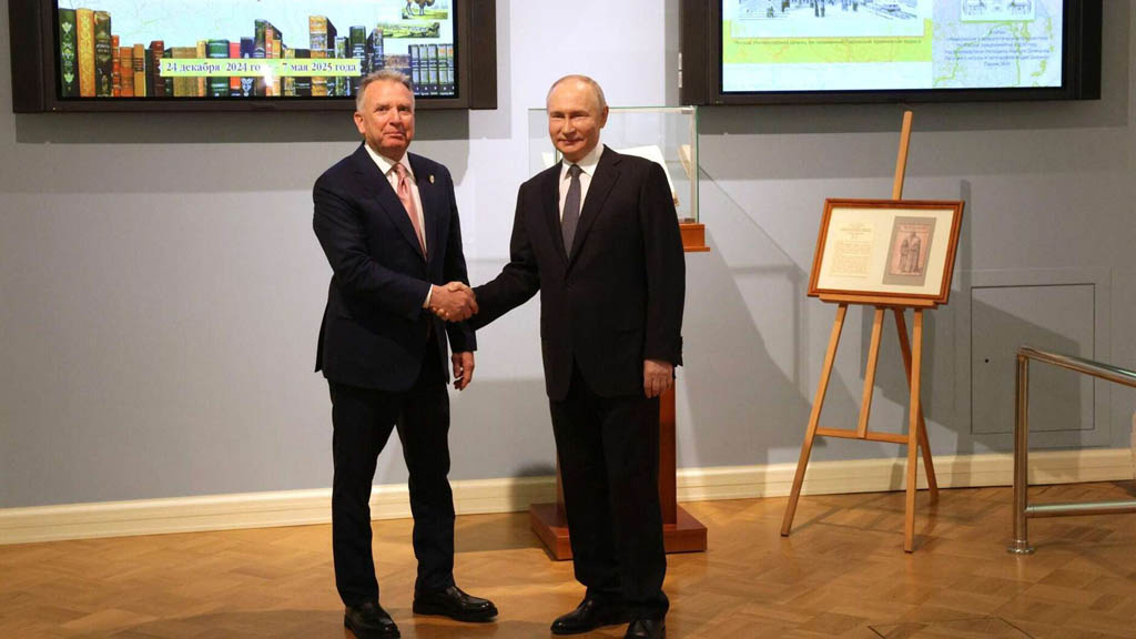 Накануне в Санкт-Перебурге прошли переговоры президента РФ Владимира Путина и спецпосланника американского лидера Стива Уиткоффа.