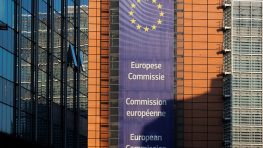 Еврокомиссия признала незаконность преследования глав стран ЕС за визит в Россию на 9 мая