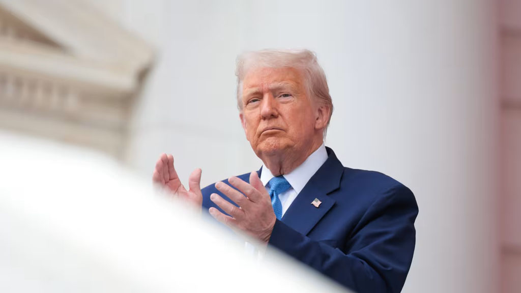 Президент США Дональд Трамп рассматривает возможность ввести санкции против России на этой неделе и планирует выйти из переговорного процесса в случае, если в дальнейшем не увидит ожидаемых им результатов, сообщает газета Wall Street Journal со ссылкой на источники.