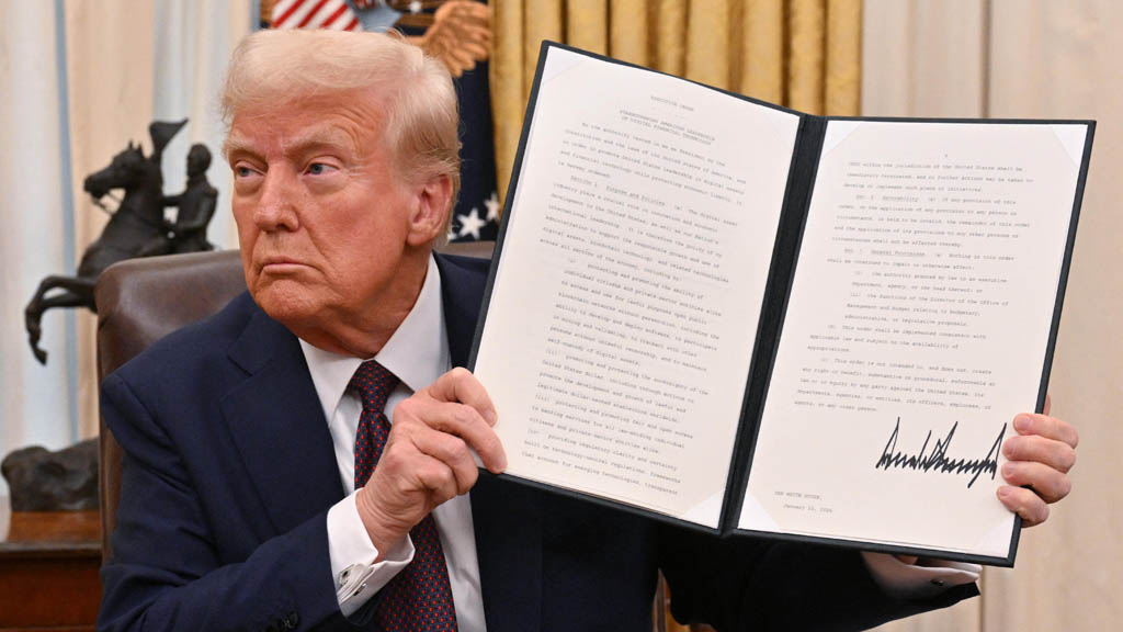 Апелляционный суд в Сан-Франциско признал решение президента США Дональда Трампа о запрете права на гражданство по праву рождения противоречащим конституции Соединённых Штатов.