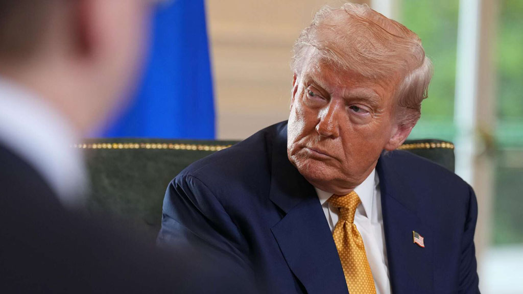 Президент США Дональд Трамп заявил, что отводит десять дней для достижения соглашения по прекращению огня на Украине, начиная с сегодняшнего дня, после чего США введут обещанные импортные пошлины и примут «другие меры» в отношении РФ.