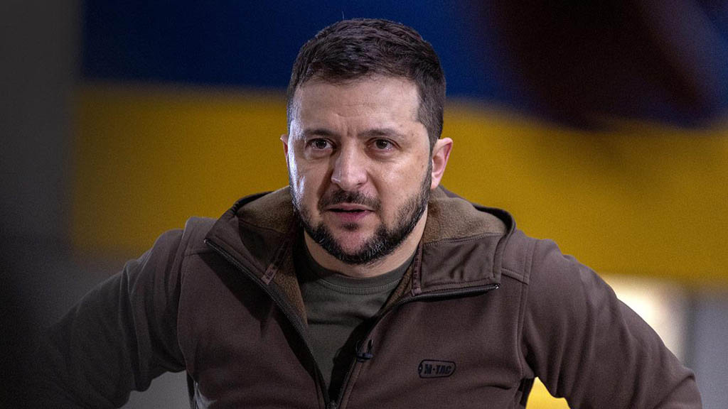 Глава киевского режима Владимир Зеленский заявил о расширении программы привлечения в ряды ВСУ по контракту молодёжи в возрасте от 18 до 24 лет. Предполагается, в частности, дополнительно привлекать молодых граждан Украины для работы с дронами.