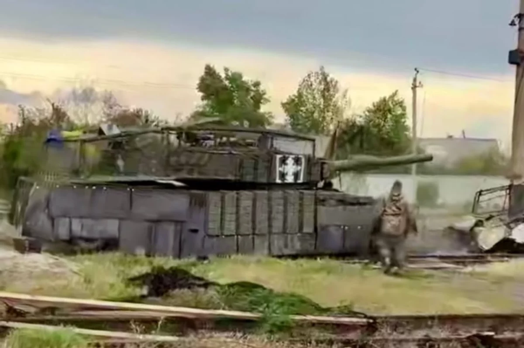 СМИ: на фронтах СВО замечен танк Abrams боевиков ВСУ с новым тактическим знаком