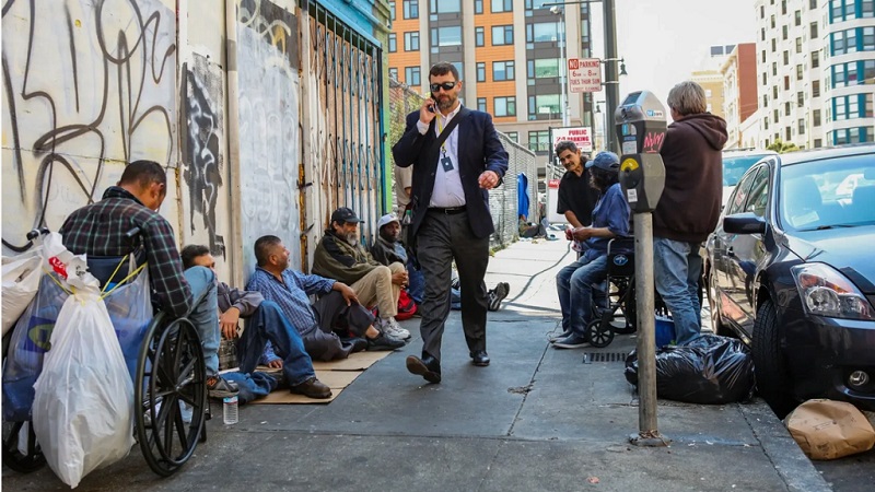 бездомные на улицах США