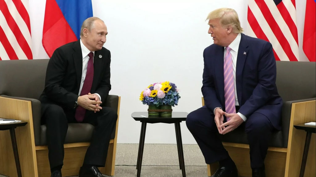 Саммит президентов России и США Владимира Путина и Дональда Трампа, запланированный на пятницу, 15 августа, пройдёт на военной базе Эльмендорф-Ричардсон в городе Анкоридж на Аляске. Об этом сообщает CNN со ссылкой на источники в Белом доме.