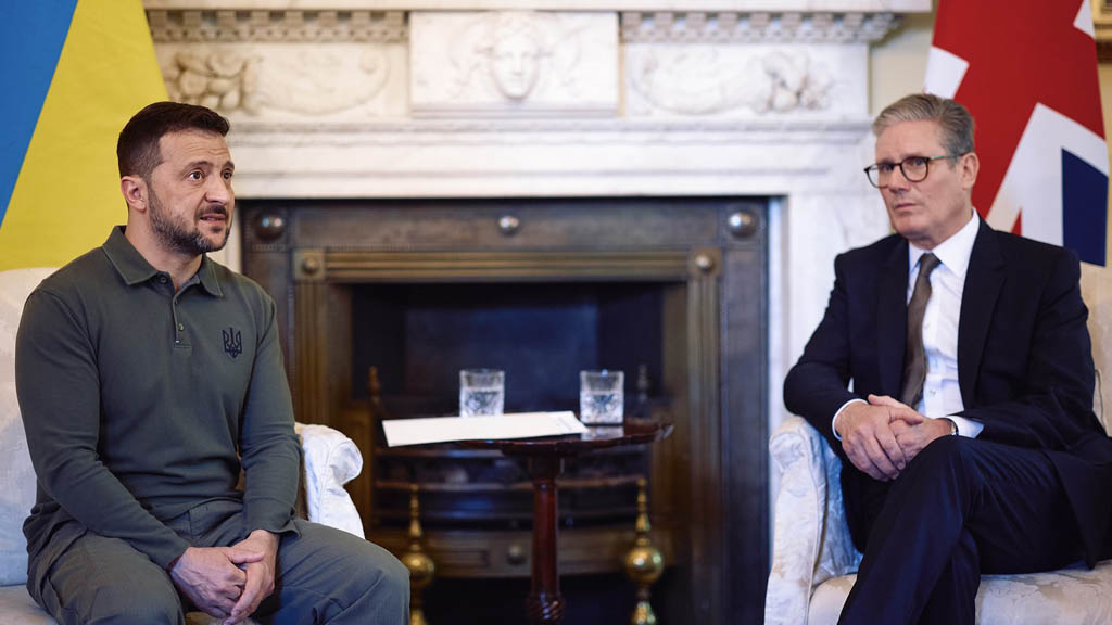 Согласно информации, опубликованной в газете The Times, Великобритания пересмотрела свои планы относительно отправки «миротворческого контингента» на территорию Украины в рамках так называемой «коалиции желающих» для защиты портов и городов Украины.