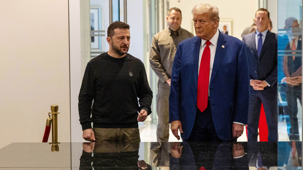 Президент США Дональд Трамп и глава киевского режима Владимир Зеленский проведут в понедельник двустороннюю встречу в Овальном кабинете в Вашингтоне. Позже там же состоятся переговоры в расширенном составе с участием европейских лидеров