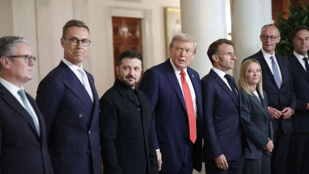 Украина в попытке получить гарантии безопасности со стороны США после мирного урегулирования с Россией обещает приобрести американские вооружения на $100 млрд при финансировании со стороны европейских союзников.