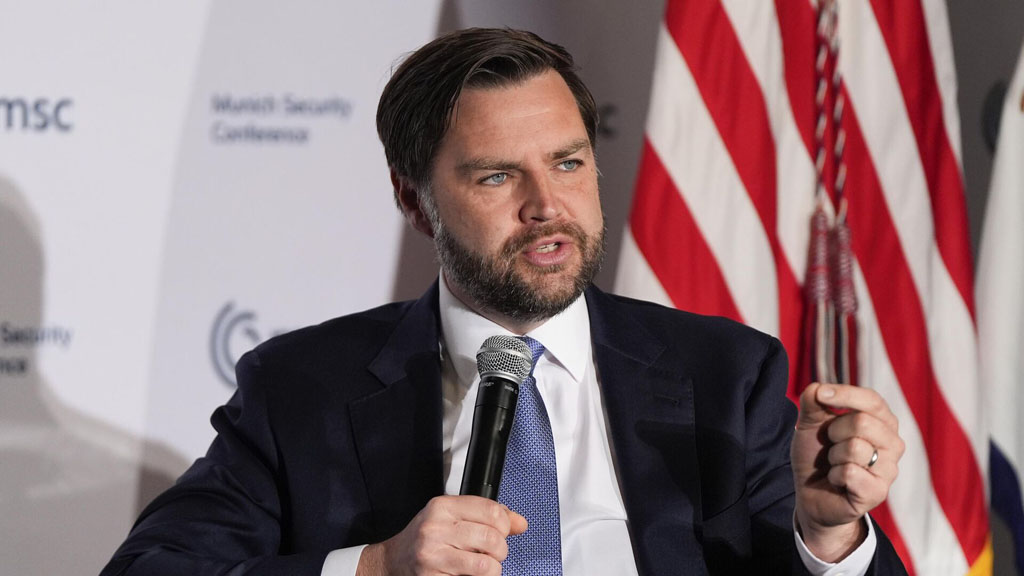 Заместитель министра обороны США по политическим вопросам Элбридж Колби уведомил союзников по НАТО, что Вашингтон намерен играть минимальную роль в обеспечении каких-либо гарантий безопасности для Украины, сообщает газета Politico со ссылкой на источники.