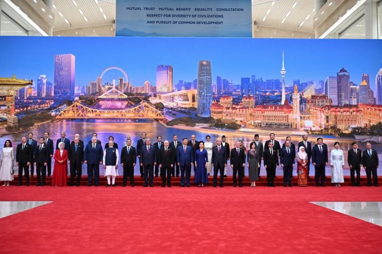 Leaders, including Chinese President Xi Jinping and Russian President Vladimir Putin, attend a photo ceremony at the Shanghai Cooperation Organisation (SCO) summit in Tianjin, China August 31, 2025. Sputnik/Sergei Bobylyov/Pool via REUTERS