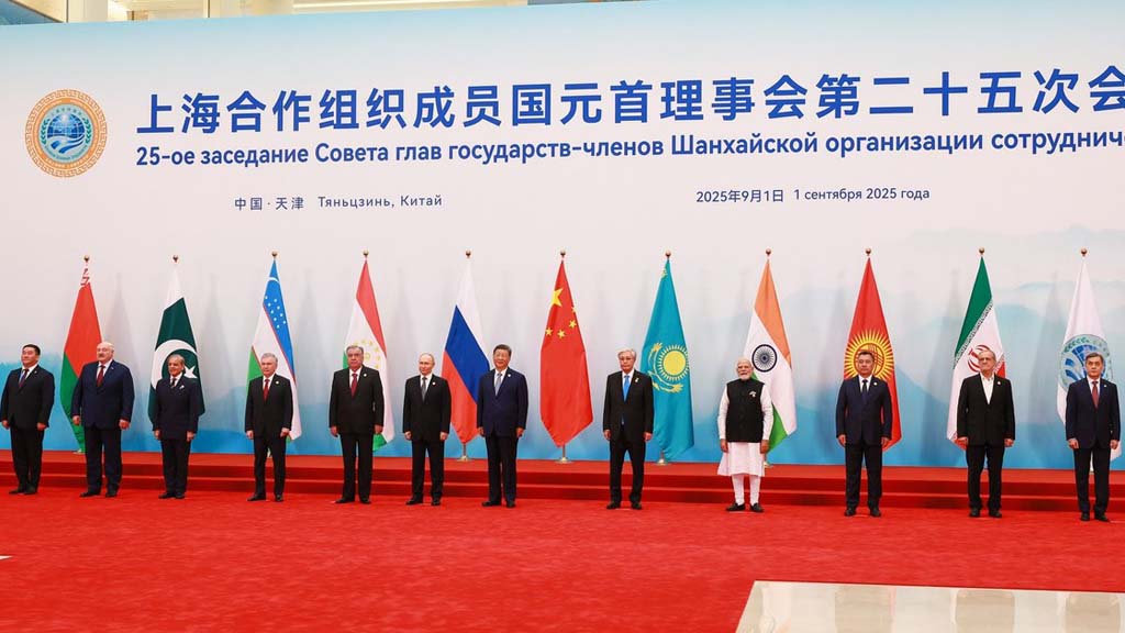 Государства-члены Шанхайской организации сотрудничества (ШОС) приняли решение об учреждении Банка развития ШОС и активизации консультаций по комплексу вопросов функционирования этого финансового института.