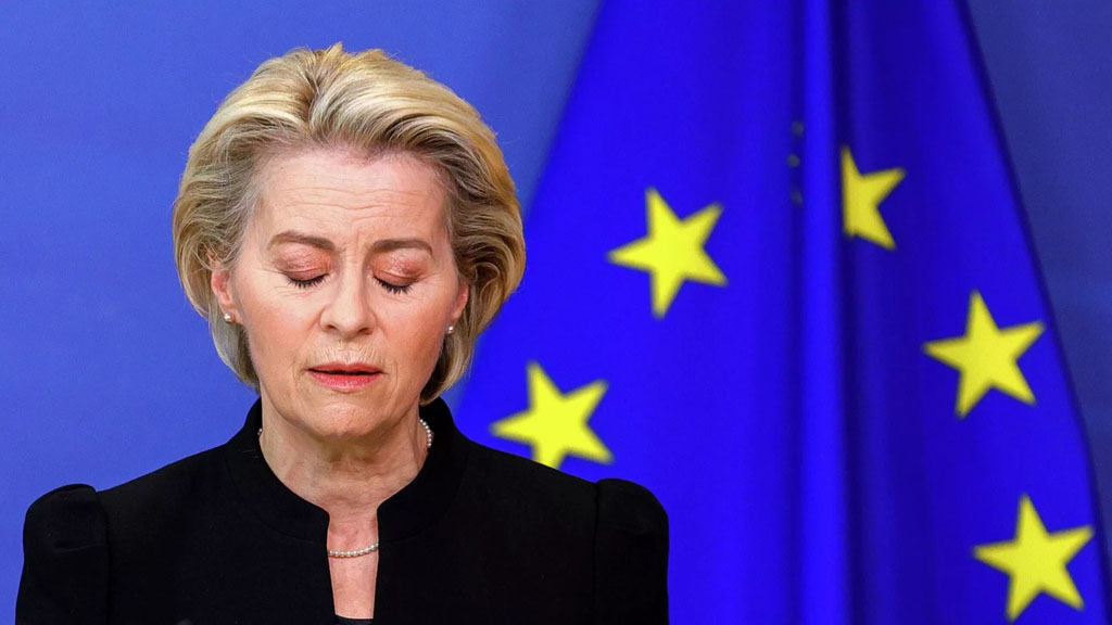 Вторая по величине фракция депутатов Европарламента (ЕП) «Прогрессивный альянс социалистов и демократов» предложила вынести вотум недоверия главе Еврокомиссии (ЕК) Урсуле фон дер Ляйен в связи с бездействием Европы с ситуацией в Газе и провальной торговой сделкой с США.