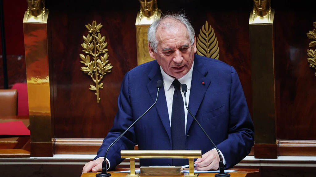 Национальное собрание Франции (нижняя палата парламента) вынесло вотум недоверия премьер-министру страны Франсуа Байру. Его правительство также будет вынуждено уйти в отставку.