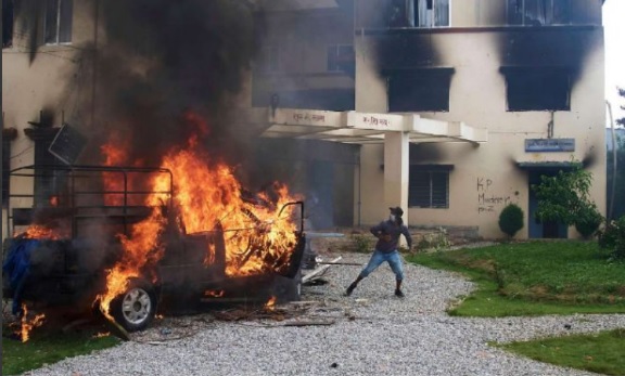 Блокировка соцсетей в Непале вызвала бунт и отставку властей