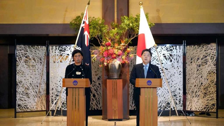 Новая Зеландия и Япония снизили потолок цены на российскую нефть и расширили санкции против РФ