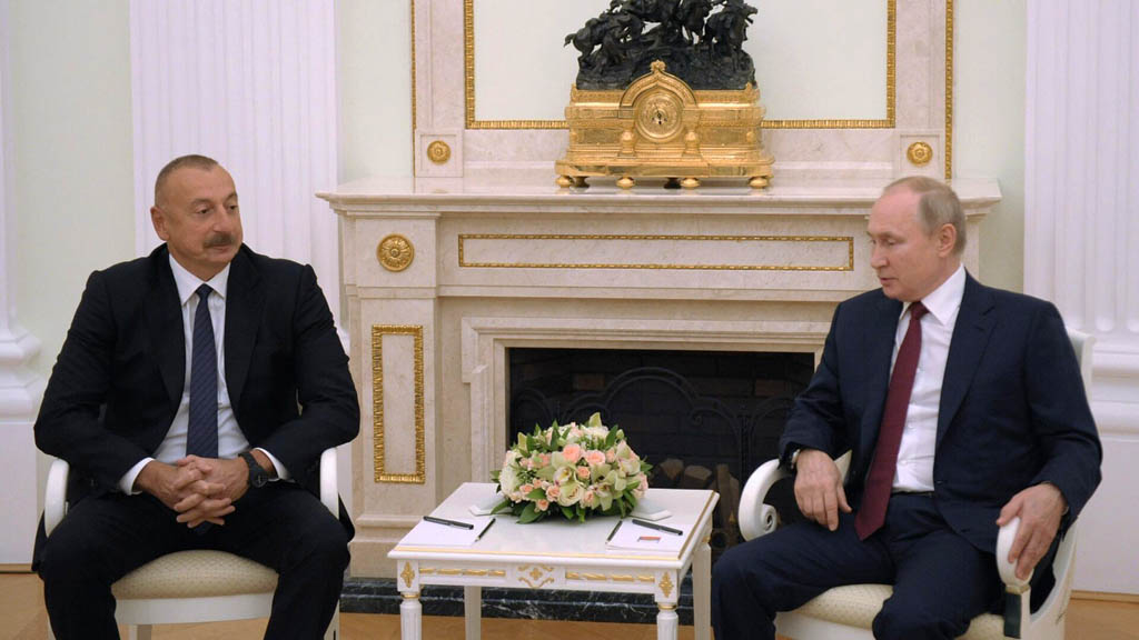 Президент РФ Владимир Путин в ходе встречи с президентом Азербайджана Ильхамом Алиевым предложил начать её с обсуждения ситуации с катастрофой самолета авиакомпании Azerbaijan Airlines, как с наиболее чувствительной темы.