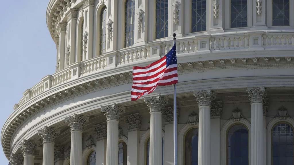 Комитет Сената Конгресса США по международным отношениям в среду, 22 октября, намерен поддержать три антироссийских законопроекта, сообщает портал Axios со ссылкой на американских законодателей.