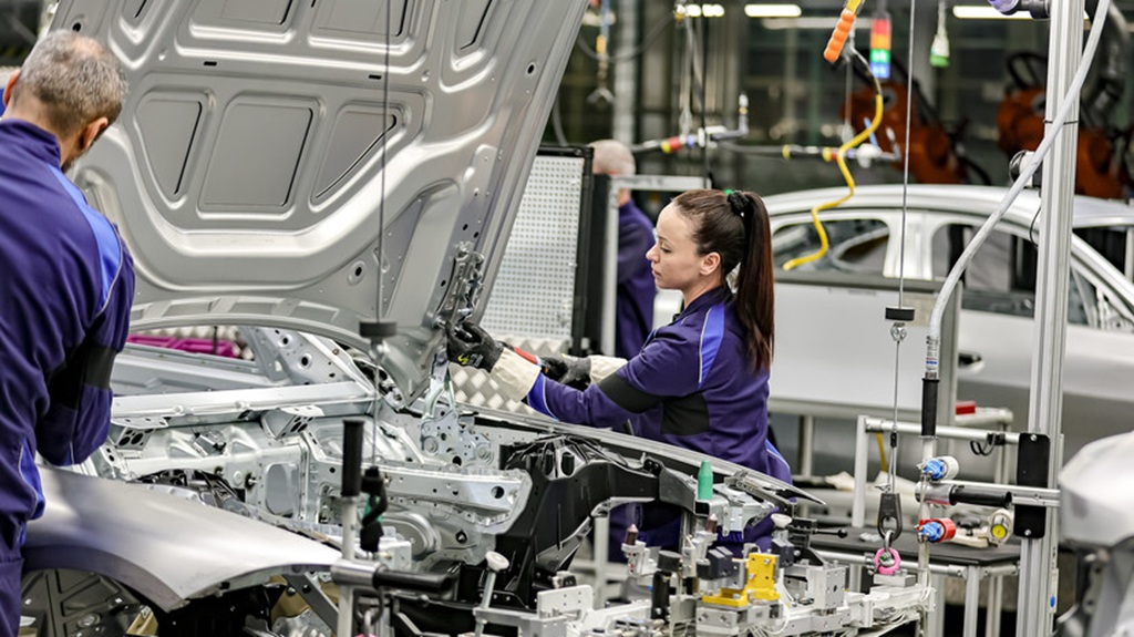 Немецкая Bild* написала об угрозе массового сокращения в автопроме Германии