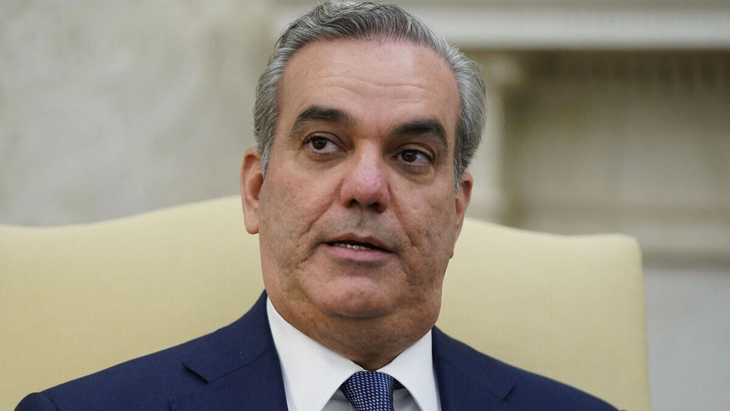 Власти Доминиканской Республики разрешили США использовать авиабазу Сан-Исидро и международный аэропорт Лас-Америкас для проводимой Вашингтоном кампании по борьбе с наркотрафиком. Об этом сообщил президент Доминиканской республики Луис Абинадер по итогам переговоров с министром войны США Питом Хегсетом.