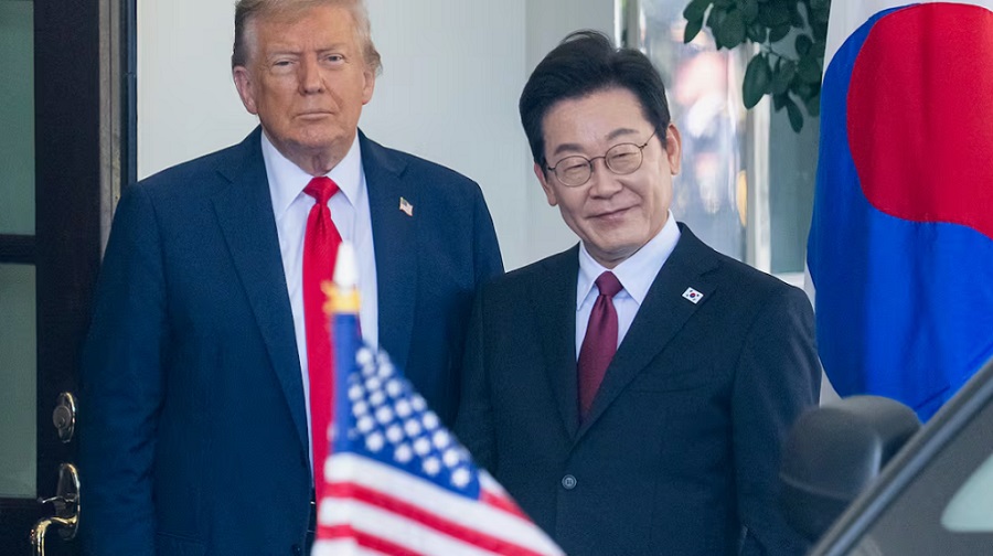 Дональд Трамп и Ли Чжэ Мёнэ