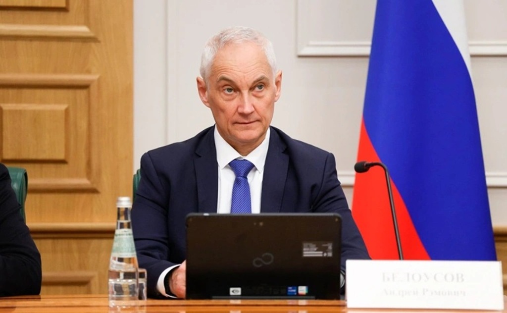 Глава Минобороны РФ встретился с военными корреспондентами