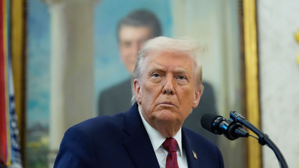 Президент США Дональд Трамп допустил начало военных действий США против Венесуэлы. Об этом он заявил, отвечая на соответствующий вопрос в ходе интервью телеканалу NBC News.