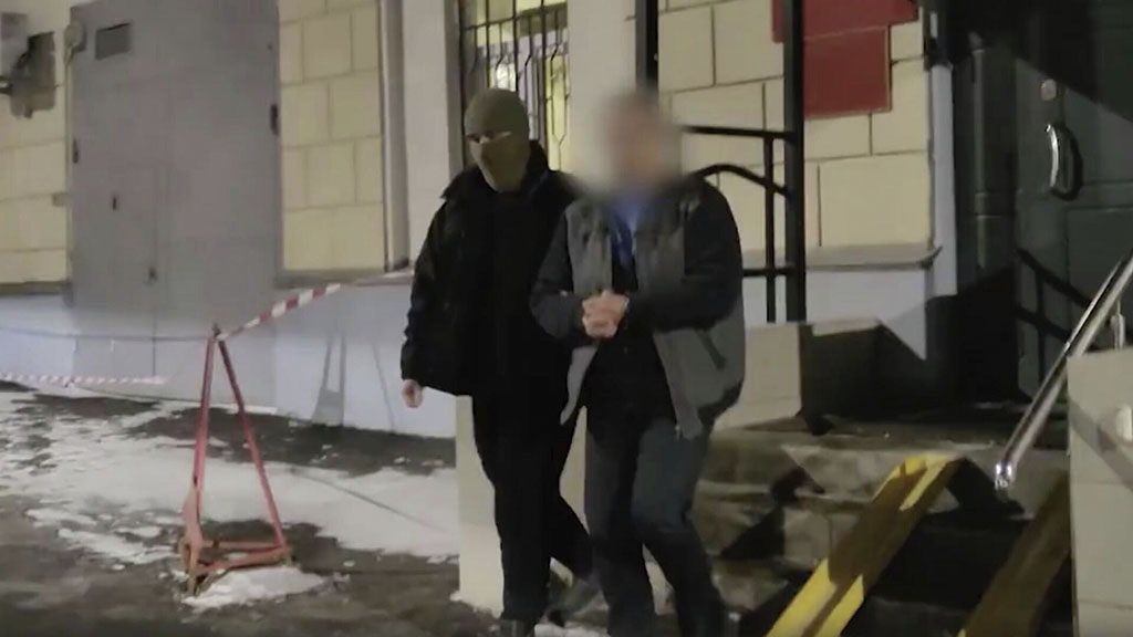 Сотрудники ФСБ задержали в Москве агента молдавских спецслужб, прибывшего для выполнения задания в ущерб безопасности РФ. Об этом сообщили в Центре общественных связей (ЦОС) ФСБ России.