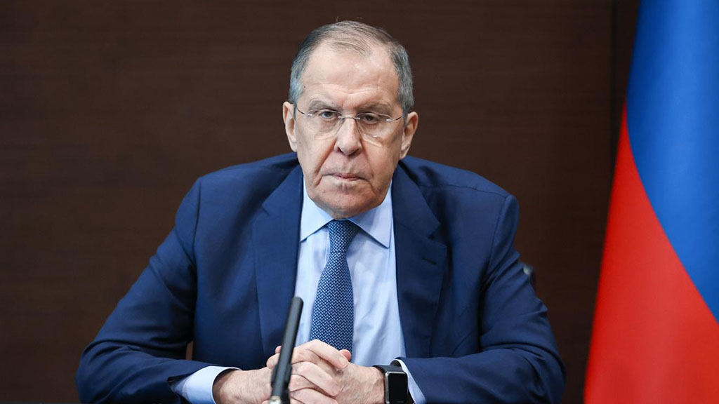 Россия не располагает данными, о каких гарантиях безопасности могли договориться США и Украина, заявил журналистам министр иностранных дел РФ Сергей Лавров, комментируя прозвучавшее накануне заявление госсекретаря США Марко Рубио о том, что общее соглашение о гарантиях безопасности для Украины уже достигнуто.