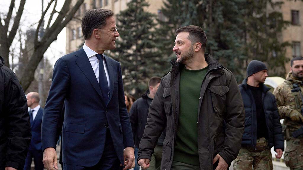 Иностранные контингенты стран НАТО появятся на территории Украины сразу же после заключения мирного соглашения с Россией, заявил генсек НАТО Марк Рютте, выступая в Верховной раде.